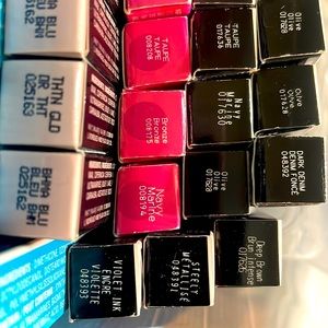 Brand New Mary Kay make-up HUGE LOT!!!